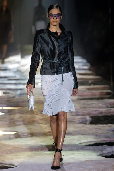 Look 17